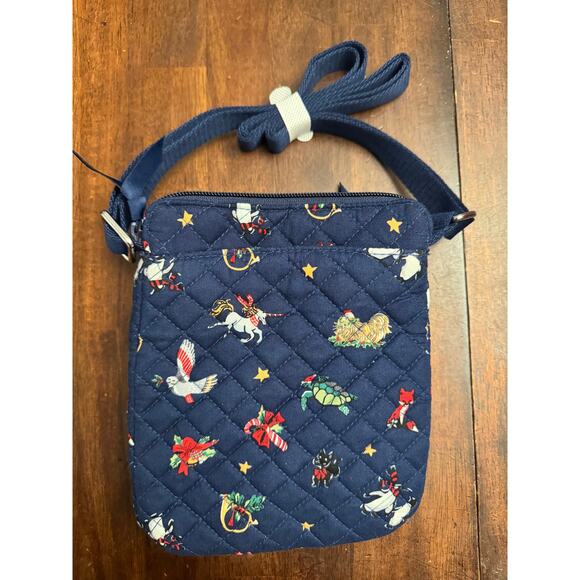 Vera Bradley Mini Hipster crossbody snow globe motifs NWOT - Picture 4 of 6